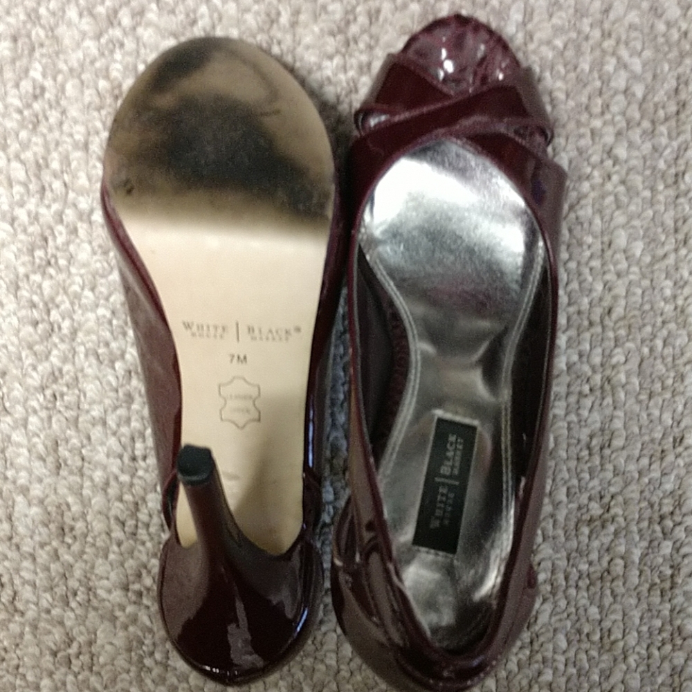 Shoes - Picture 4 of 8